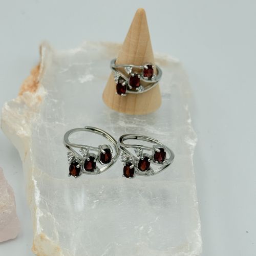 Verzilverde verstelbare ring met Granaat