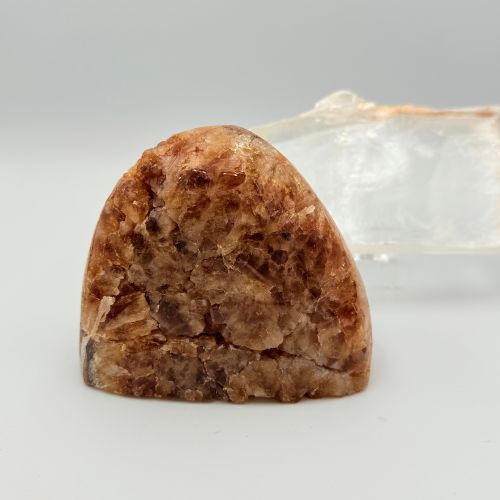 Gebrande amethist 32 Gebrande amethist op standvlak