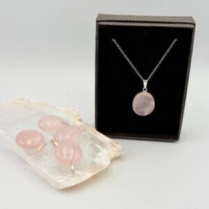 Hanger rozenkwarts 2.5 cm