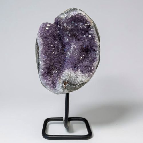 Amethist op standaard