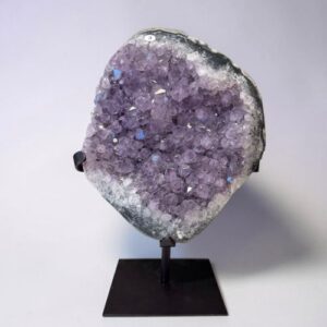 Amethist op standaard
