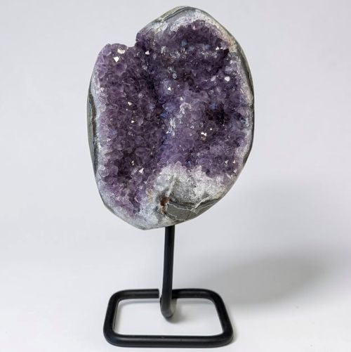 Amethist op standaard