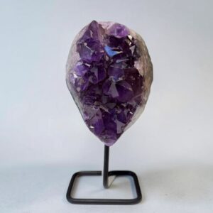 Amethist op standaard