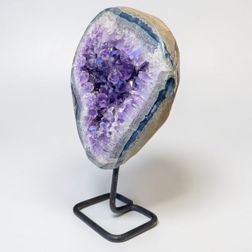 Amethist op standaard1 Amethist op standaard