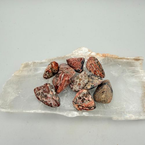 Rhodoniet trommelsteen Moed en bescherming Rhodoniet trommelsteen Moed en bescherming