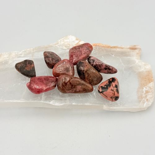 Rhodoniet Rhodoniet trommelsteen - Zelfvertrouwen en vergeving