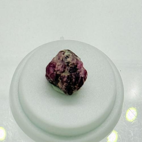 Zeldzame Spinel uit Pakistan in Stolpje – (