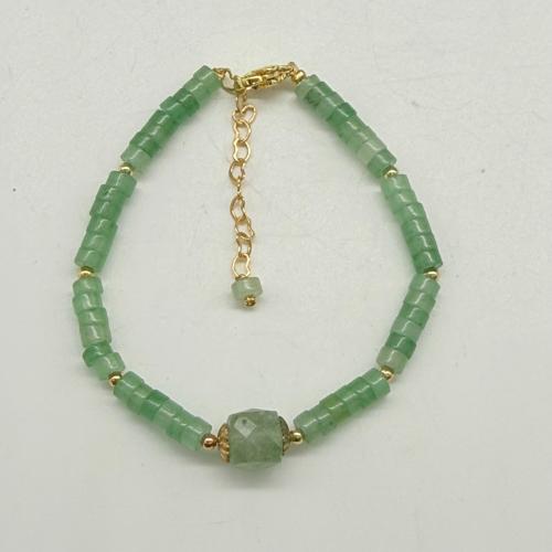 Gold plated armband en bijpassende oorbellen.