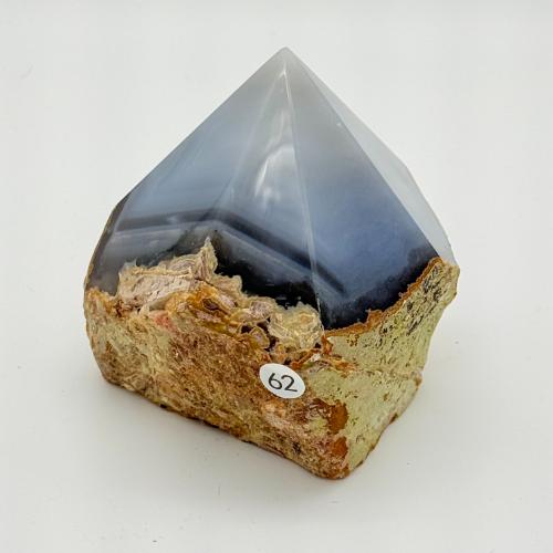 Agaat Piramide –verbinding tussen hemel en aard