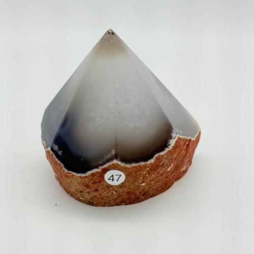 Agaat Piramide –verbinding tussen hemel en aard